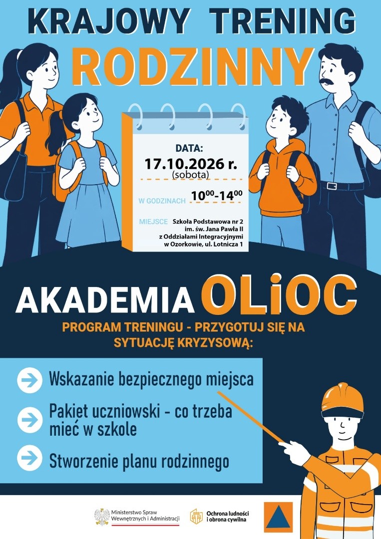 Plakat Krajowego Treningu Rodzinnego – Akademia OLiOC, organizowanego 17 października 2026 r. w godz. 10:00–14:00 w Szkole Podstawowej nr 2 w Ozorkowie. Tematyka obejmuje przygotowanie rodziny do sytuacji kryzysowych. Plakat przedstawia rodzinę z plecakami oraz pracownika ochrony ludności.